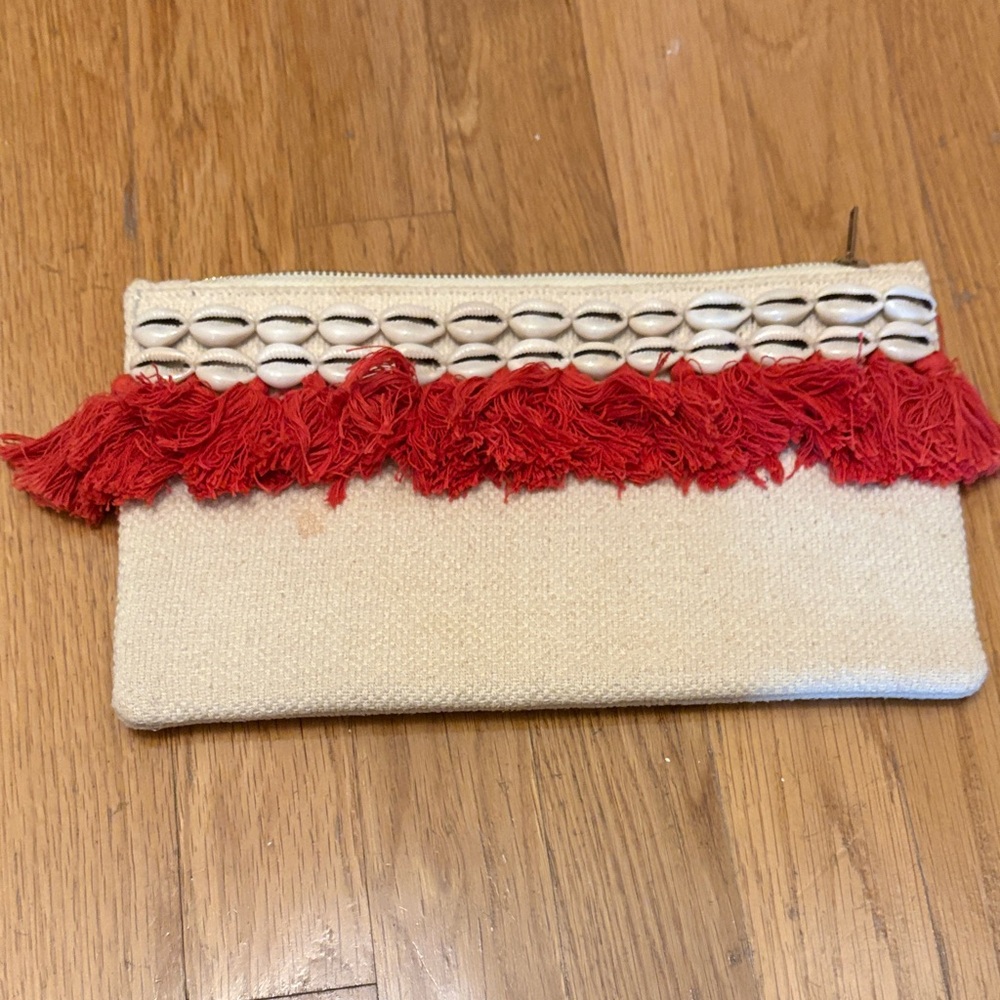 Shiraleah Cream with Red Fringe and Seashell Zipper Clutch